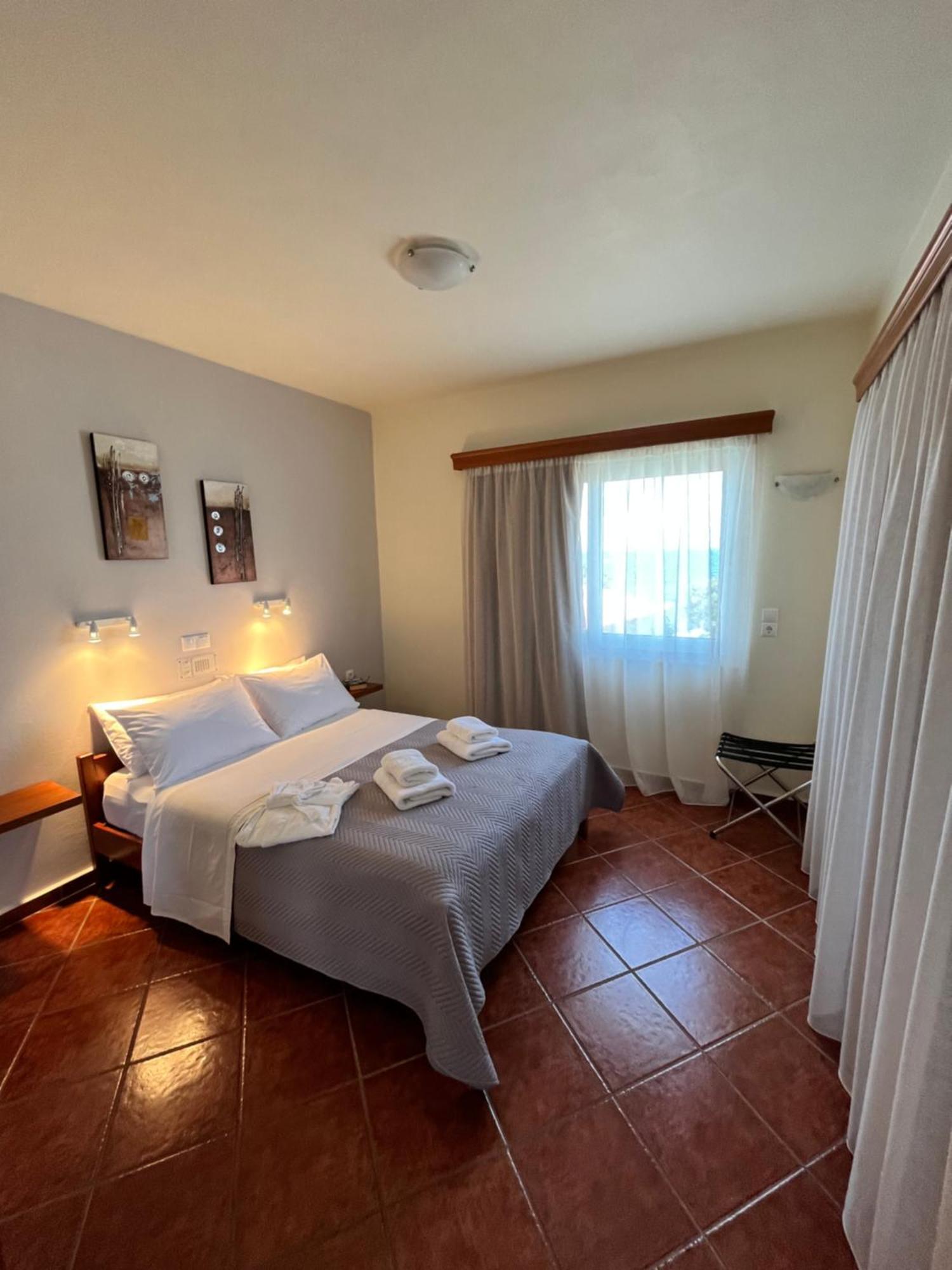 Iolkos Hotel Apartments Kato Daratso Dış mekan fotoğraf