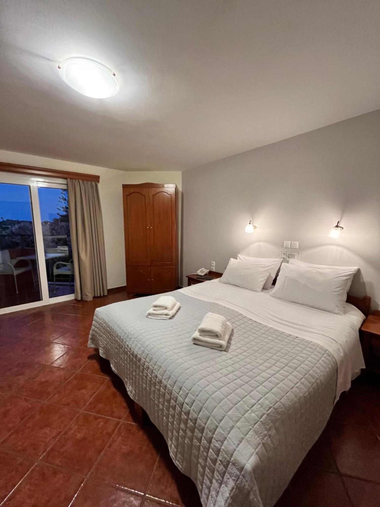 Iolkos Hotel Apartments Kato Daratso Dış mekan fotoğraf