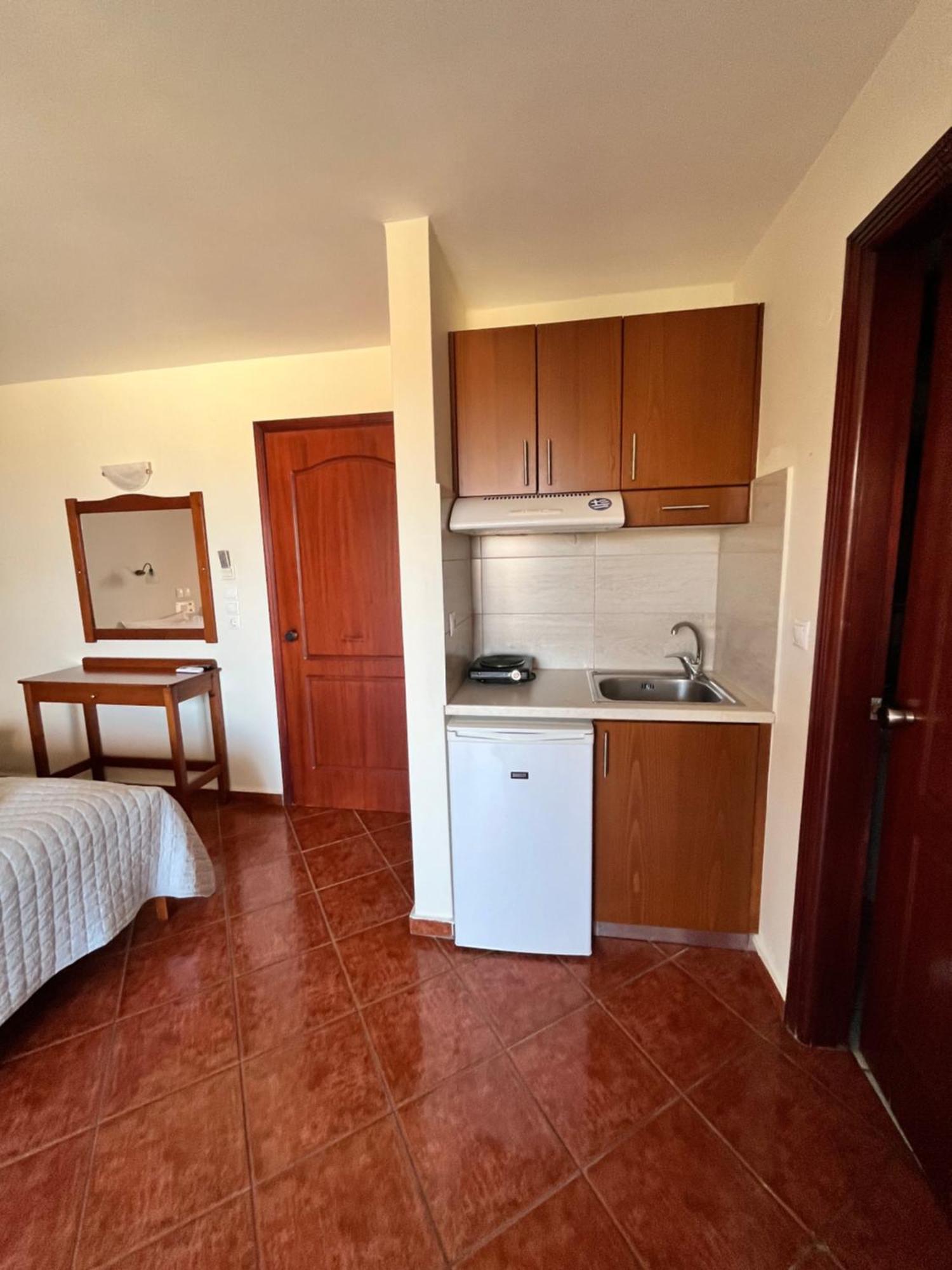 Iolkos Hotel Apartments Kato Daratso Dış mekan fotoğraf