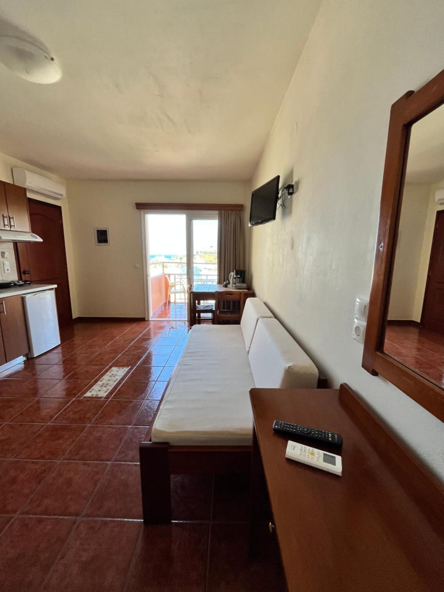 Iolkos Hotel Apartments Kato Daratso Dış mekan fotoğraf