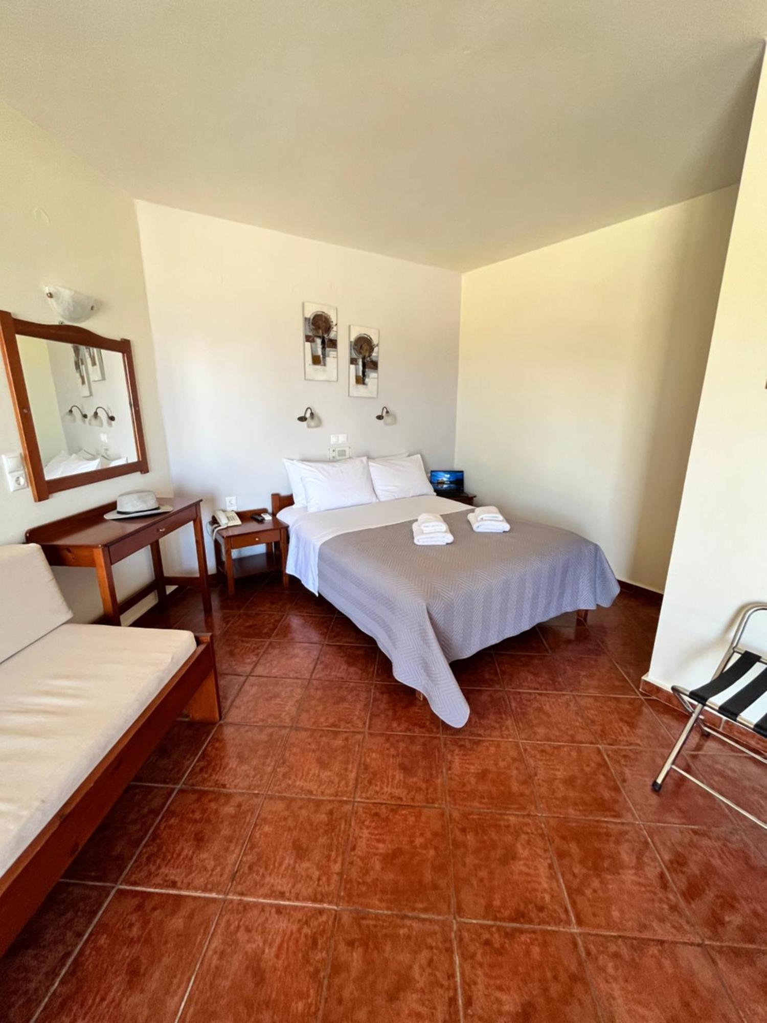 Iolkos Hotel Apartments Kato Daratso Dış mekan fotoğraf